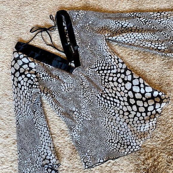 Bebe Semi Sheer top - Picture 1 of 4
